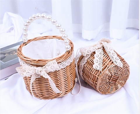 Giỏ mây nơ móc ren lót vải bố trắng size trung