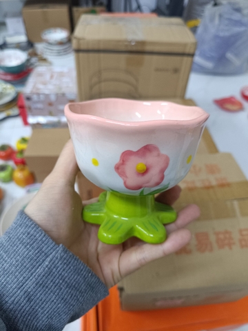 A183a Ly kem nền hồng chân xanh