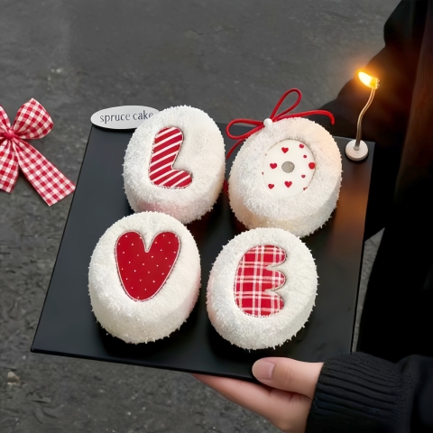 Khuôn nhấn chữ love size 4.5cm mã 410