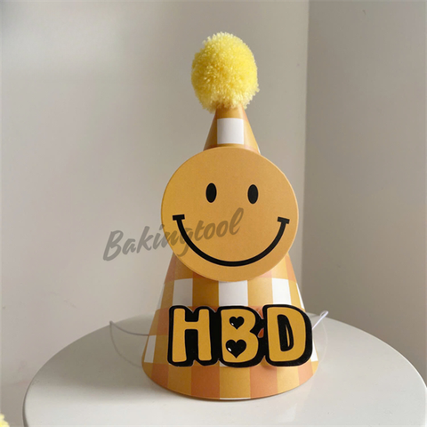 Mũ sinh nhật giấy-Chóp bông siêu to Nền kẻ VÀNG (10 mũ)