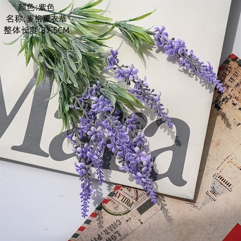 Cành hoa Lavender màu TÍM