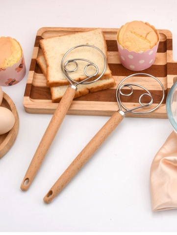 Dụng cụ đánh bột - đánh trứng cầm tay cán gỗ