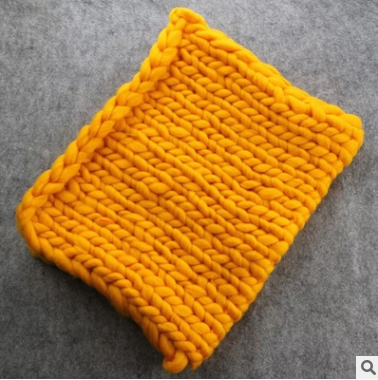 Thảm len 50*50cm sợi nhỏ VÀNG #204