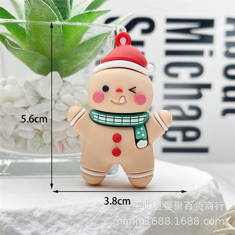 Kute MC cậu bé gừng đội mũ đỏ 2024