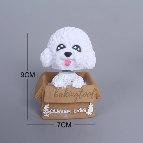 Đồ chơi Chó ngồi giỏ NHỰA trắng