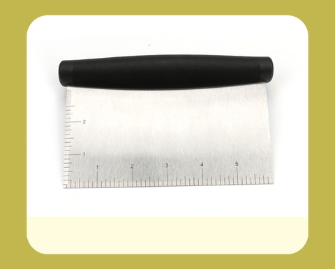 Dụng cụ cắt bột cán nhựa hình chữ nhật