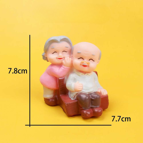 Ông bà lão ngồi ghế - NHỰA(OB)