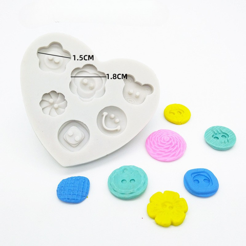 Khuônn F slc cúc áo hình trái tim