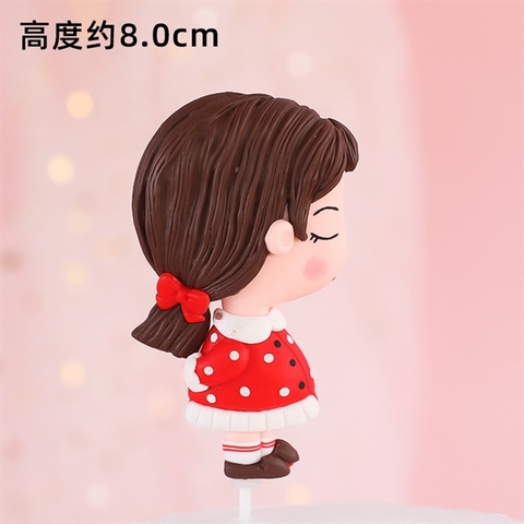 Que kute SLC bé GÁI áo chấm bi đỏ tóc nâu nơ đỏ MẶT NGHIÊNG