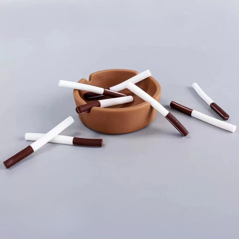 Đồ chơi gạt tàn + thuốc lá NHỰA DẺO