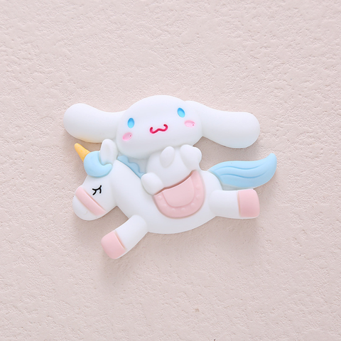 Que kute CHÓ TAI DÀI CƯỠI NGỰA trắng