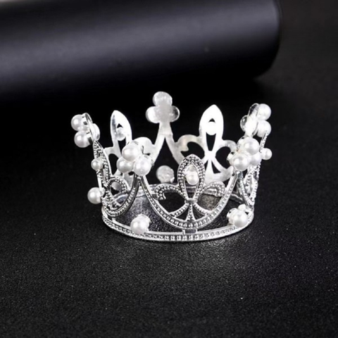Vương miện bạc nhỏ nhựa