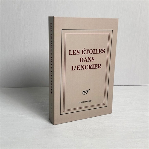 Sách mô hình decor LES ÉTOILES DANS L'ENCRIER