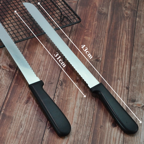 Dao cắt bánh cán nhựa  đen răng cưa to size 43cm (lưỡi 31cm)