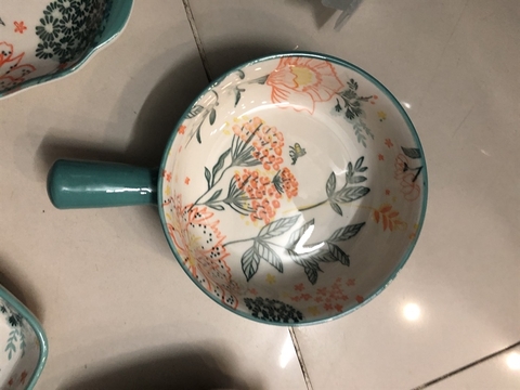 LÀM VƯỜN-Thố sứ tròn có tay cầm 22-16-6cm