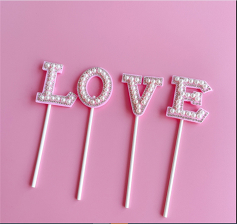 Que cắm Love ngọc trai HỒNG