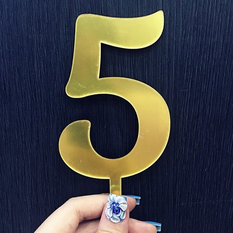 Topper mica số 5 vàng