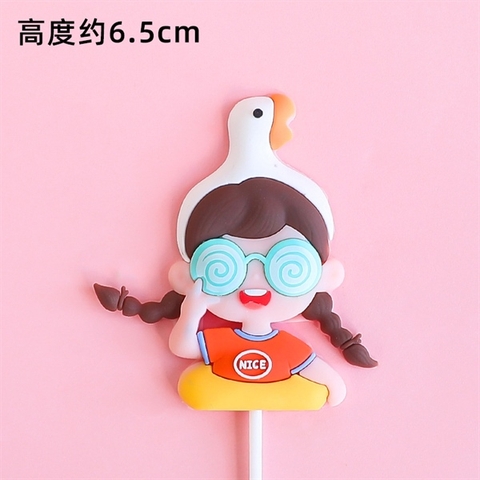 Que kute nhựa dẻo BÉ GÁI đeo kính đội VỊT