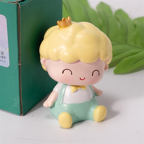 Bé TRAI Xanh tóc vàng vương miện