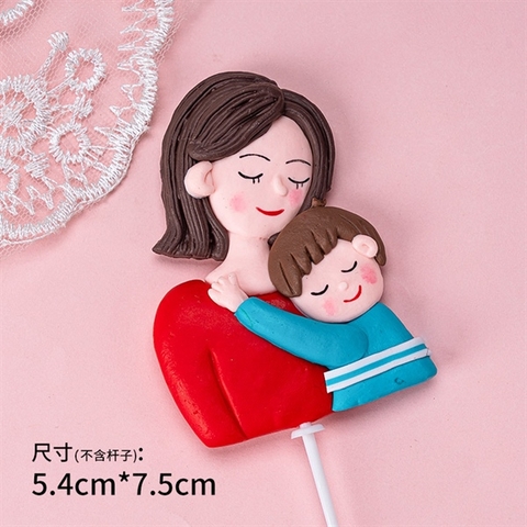 Que SLC Kute MẸ áo đỏ ÔM BÉ TRAI áo xanh