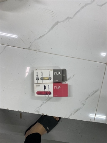 Dụng cụ gắn dây sạc