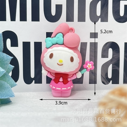 Kute Melody HỒNG đứng cầm hoa size mini