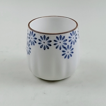 A150 Cốc hoa cúc Daisy 7.5*7.5*7.3cm