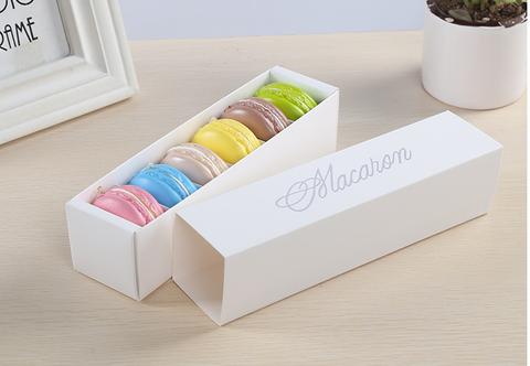 hộp Macaron 6 bánh màu trắng(5*18.5*5)-A