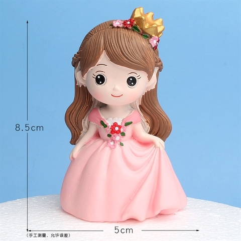 Trang trí Công chúa cầm váy hồng sứ