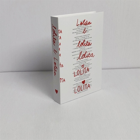 Sách mô hình decor LOLITA ĐEN TRẮNG