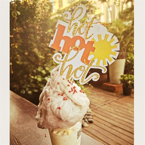 Que cắm HOT HOT HOT + MẶT TRỜI 2 lớp