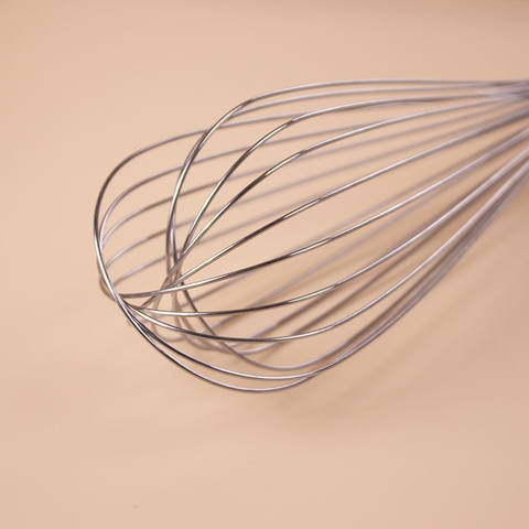 Phới đánh trứng cán nhựa đen size 25cm