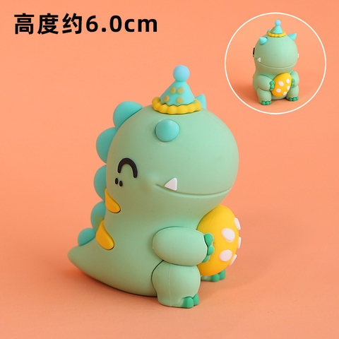 Kute khủng long xanh mũ xanh ôm quả trứng