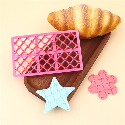 Khuôn nhấn tạo vân bánh màu HỒNG họa tiết TRÁI TIM nhỏ Mẫu 16