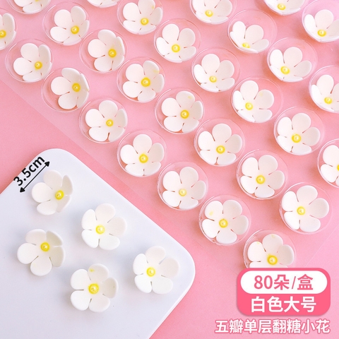 Kẹo đường HÌNH HOA CÚC 5 cánh tròn TRẮNG NHỤY VÀNG (  hộp 108 bông)