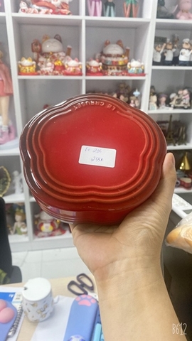 Âu có nắp màu đỏ 17*4.5cm LC236