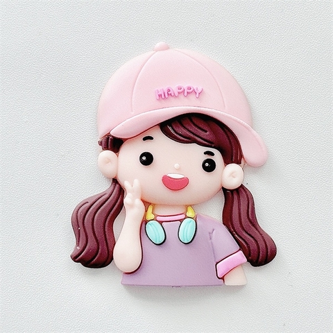 Kute bé gái mũ HỒNG đeo tai phone NHỰA DẺO