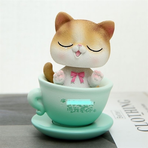 Trang trí Mèo Cam ngồi cốc