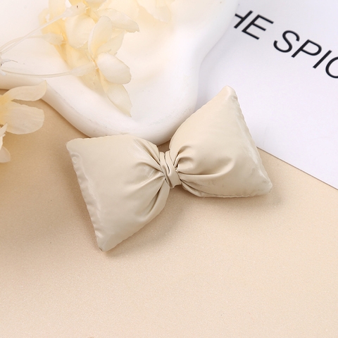 Nơ DA nhồi bông màu BE 6,5*4cm (nơ to)