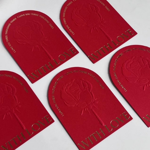 Set 5 HOA HỒNG dập nổi + WITH LOVE nhũ vàng