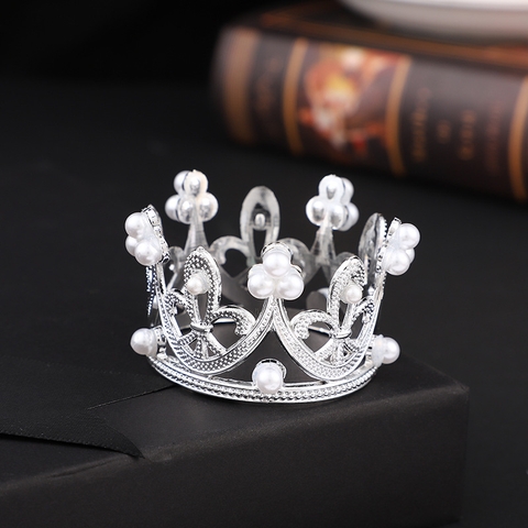 vương miện màu bạc nhỏ (đk 5.2cm*cao 4cm) L2