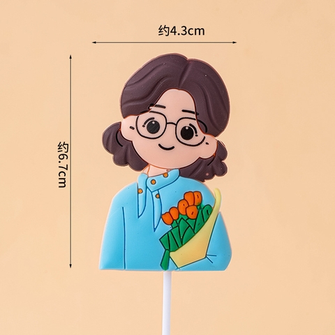 20/11 Kute slc cô giáo áo xanh đeo kính ôm bó hoa