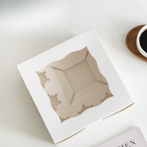 Hộp cupcake 5 bánh + bánh vuông không quai xách trắng 25*25*12cm