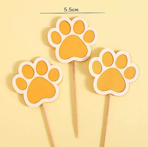 Que cắm 3 bàn chân sư tử vàng