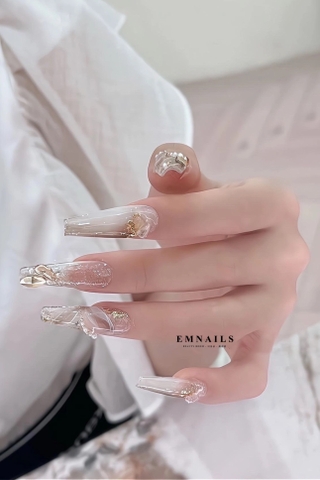 Gel Extensions – For Elegant, Slender Hands