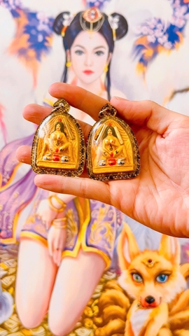 Amulet mẹ per vàng