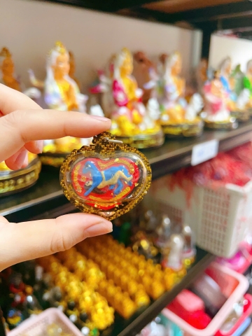 Amulet ngựa nhỏ