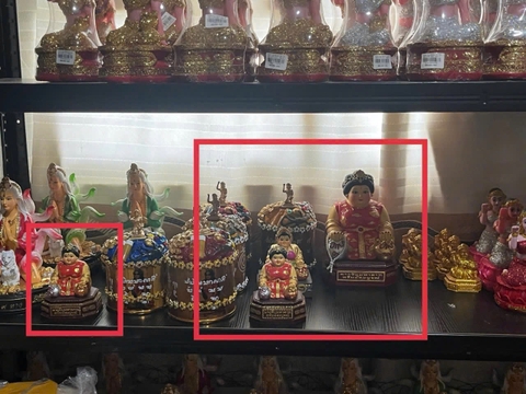 Tượng mẹ ngoắc