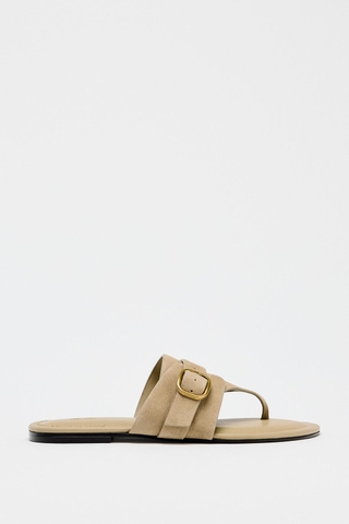 SPLIT SUEDE BUCKLE SANDALS
