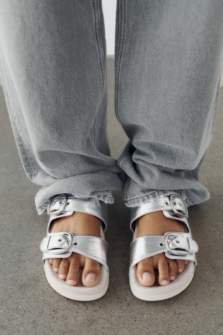 BUCKLED FLAT SLIDER SANDALS